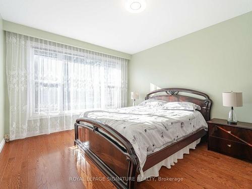 123 Treeview Dr, Toronto, ON - Indoor Photo Showing Bedroom