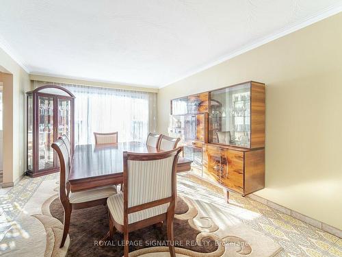 123 Treeview Dr, Toronto, ON - Indoor Photo Showing Dining Room