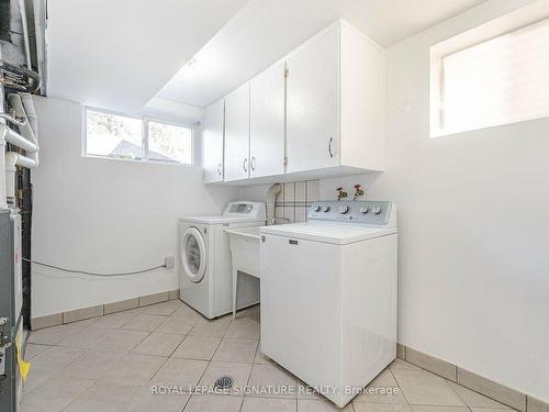 123 Treeview Dr, Toronto, ON - Indoor Photo Showing Laundry Room