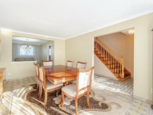 123 Treeview Dr, Toronto, ON - Indoor Photo Showing Dining Room