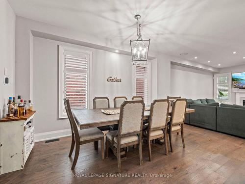 91 Upper Canada Crt, Halton Hills, ON - Indoor Photo Showing Dining Room