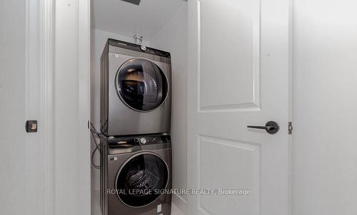 126-2343 Khalsa Gate, Oakville, ON - Indoor Photo Showing Laundry Room