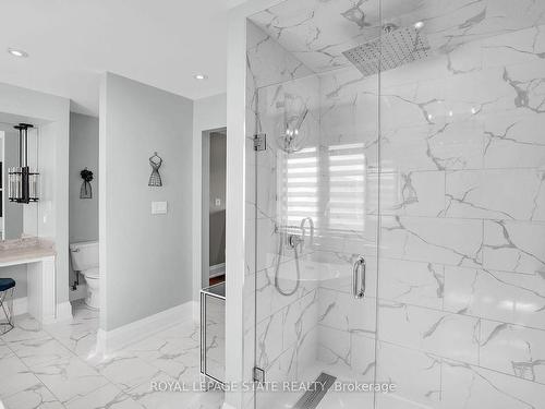 26A Baker Rd N, Grimsby, ON - Indoor Photo Showing Bathroom