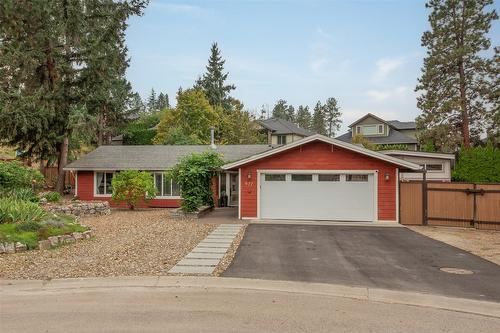 677 Drummond Court, Kelowna, BC - Outdoor With Facade