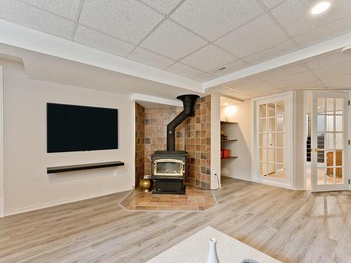 Salle familiale - 444 Rue Jacob-Nicol, Sherbrooke (Les Nations), QC - Indoor Photo Showing Living Room With Fireplace