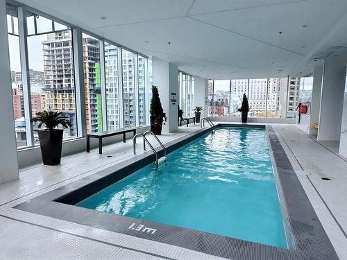 Pool - 1001-1155 Rue De La Montagne, Montréal (Ville-Marie), QC - Indoor Photo Showing Other Room With In Ground Pool