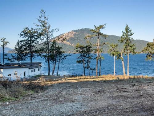 760 Lands End Rd, North Saanich, BC 