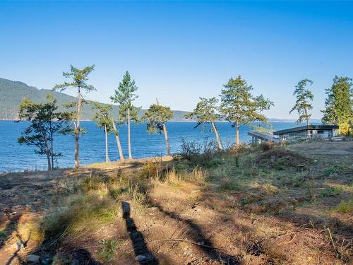 760 Lands End Rd, North Saanich, BC 