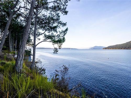 760 Lands End Rd, North Saanich, BC 