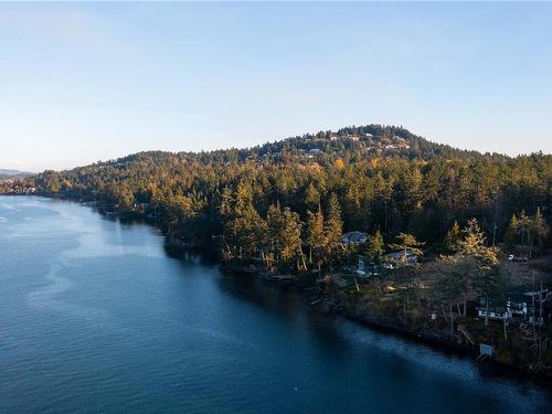 760 Lands End Rd, North Saanich, BC 