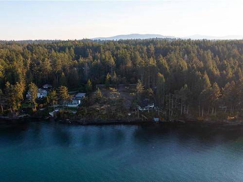 760 Lands End Rd, North Saanich, BC 