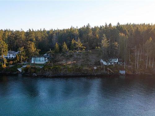 760 Lands End Rd, North Saanich, BC 