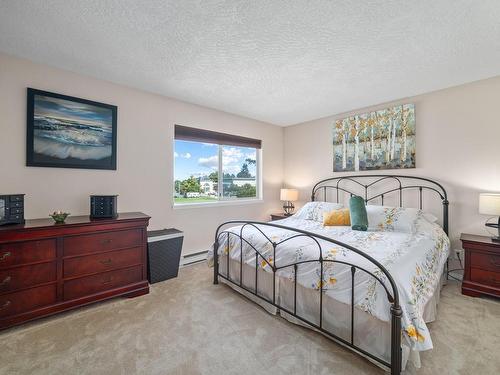 403-1234 Fort St, Victoria, BC - Indoor Photo Showing Bedroom