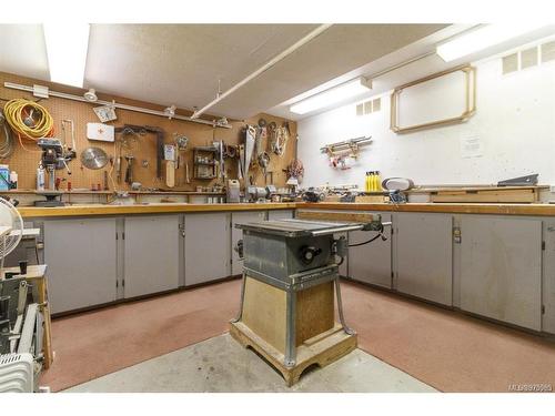 403-1234 Fort St, Victoria, BC - Indoor Photo Showing Kitchen