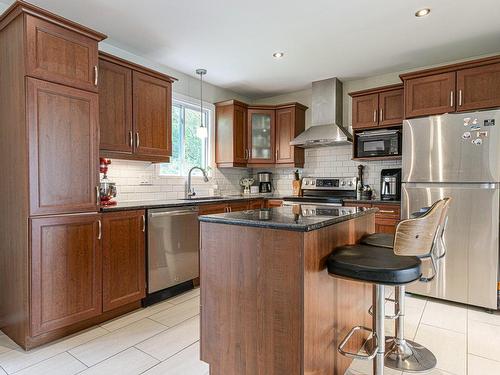 Kitchen - 857 Rue De Tours, Boucherville, QC - Indoor Photo Showing Kitchen