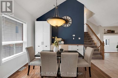 32 Sherwood Street, Orangeville, ON - Indoor Photo Showing Dining Room