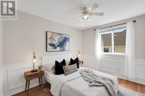 32 Sherwood Street, Orangeville, ON - Indoor Photo Showing Bedroom