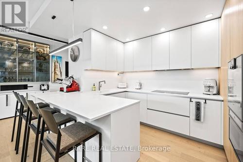 1402 - 168 King Street N, Toronto, ON - Indoor Photo Showing Kitchen