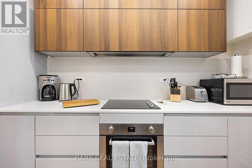 127 Greenlaw Avenue, Toronto, ON - Indoor Photo Showing Kitchen