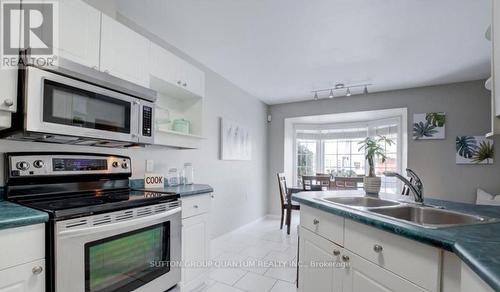 44 - 101 Brookside Street, London, ON - Indoor Photo Showing Kitchen With Double Sink