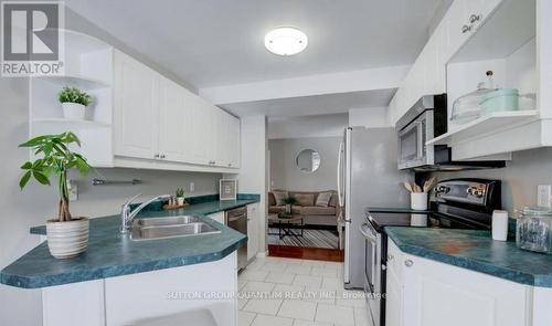 44 - 101 Brookside Street, London, ON - Indoor Photo Showing Kitchen With Double Sink