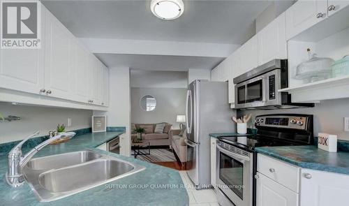 44 - 101 Brookside Street, London, ON - Indoor Photo Showing Kitchen With Double Sink