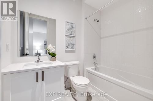 42 Magnolia Avenue, Adjala-Tosorontio, ON - Indoor Photo Showing Bathroom