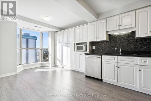 1603 - 67 Caroline Street, Hamilton, ON - Indoor Photo Showing Kitchen