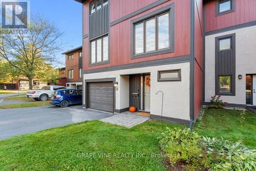 58 - 280 Mcclellan Road, Ottawa, ON - Outdoor