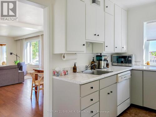 426 Probyn Street, Temiskaming Shores, ON - Indoor Photo Showing Kitchen