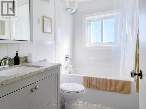 426 Probyn Street, Temiskaming Shores, ON - Indoor Photo Showing Bathroom