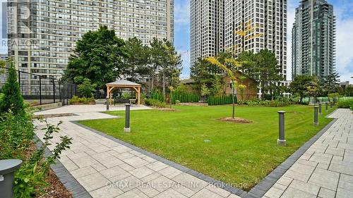 1504 - 3605 Kariya Drive, Mississauga, ON - Outdoor