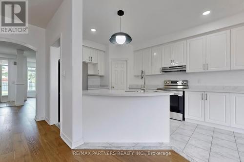 67 Irish Rose Drive, Markham, ON - Indoor Photo Showing Kitchen