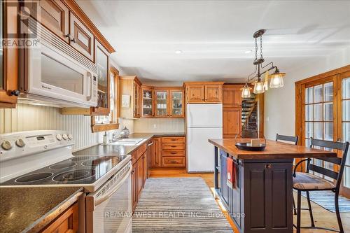 219 Bayshore Road W, Innisfil, ON - Indoor Photo Showing Kitchen