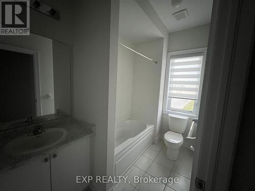 121 Tennant Circle, Vaughan, ON - Indoor Photo Showing Bathroom