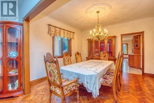 96 May Avenue, Richmond Hill, ON - Indoor Photo Showing Dining Room