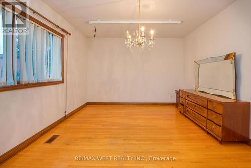 96 May Avenue, Richmond Hill, ON - Indoor Photo Showing Other Room