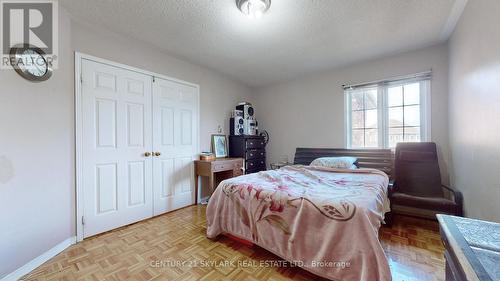 6155 Snowy Owl Crescent, Mississauga, ON - Indoor Photo Showing Bedroom