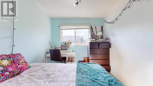 6155 Snowy Owl Crescent, Mississauga, ON - Indoor Photo Showing Bedroom