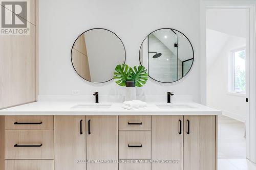 43 Benson Avenue, Mississauga, ON - Indoor Photo Showing Bathroom