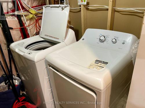 35 Agricola Road, Brampton, ON - Indoor Photo Showing Laundry Room