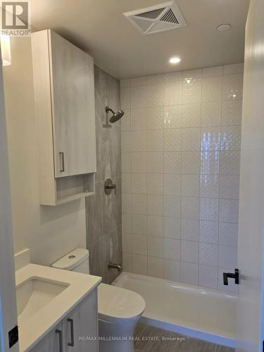 1806 - 8010 Derry Road, Milton, ON - Indoor Photo Showing Bathroom