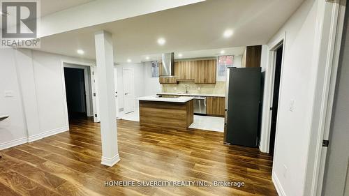 Bsmnt - 5 Valleyway Drive, Brampton, ON - Indoor Photo Showing Kitchen