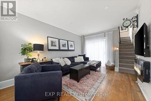 251 King Street, Quinte West, ON - Indoor Photo Showing Living Room