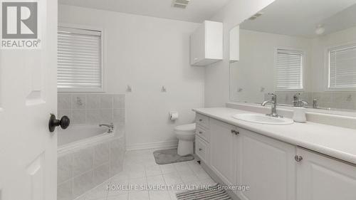 18 Gore Valley Trail, Brampton, ON - Indoor Photo Showing Bathroom