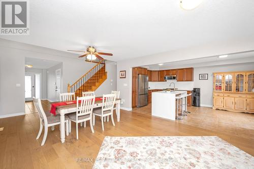 44 Pelech Crescent, Hamilton, ON - Indoor Photo Showing Kitchen With Double Sink