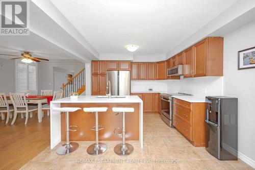 44 Pelech Crescent, Hamilton, ON - Indoor Photo Showing Kitchen