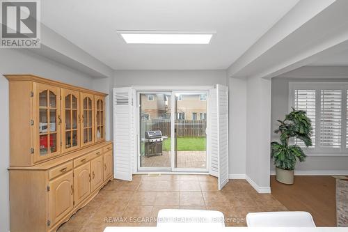 44 Pelech Crescent, Hamilton, ON - Indoor Photo Showing Kitchen