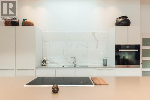 988  3A Highway, Nelson, BC - Indoor Photo Showing Kitchen With Double Sink