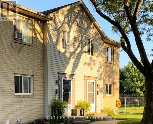 24 - 65 Dorchester Boulevard, St. Catharines, ON - Outdoor With Facade